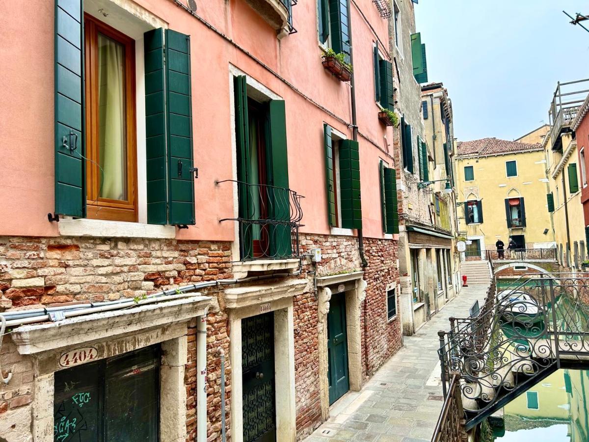 Central Flat Romantic Domus Remedio Venice Exterior photo