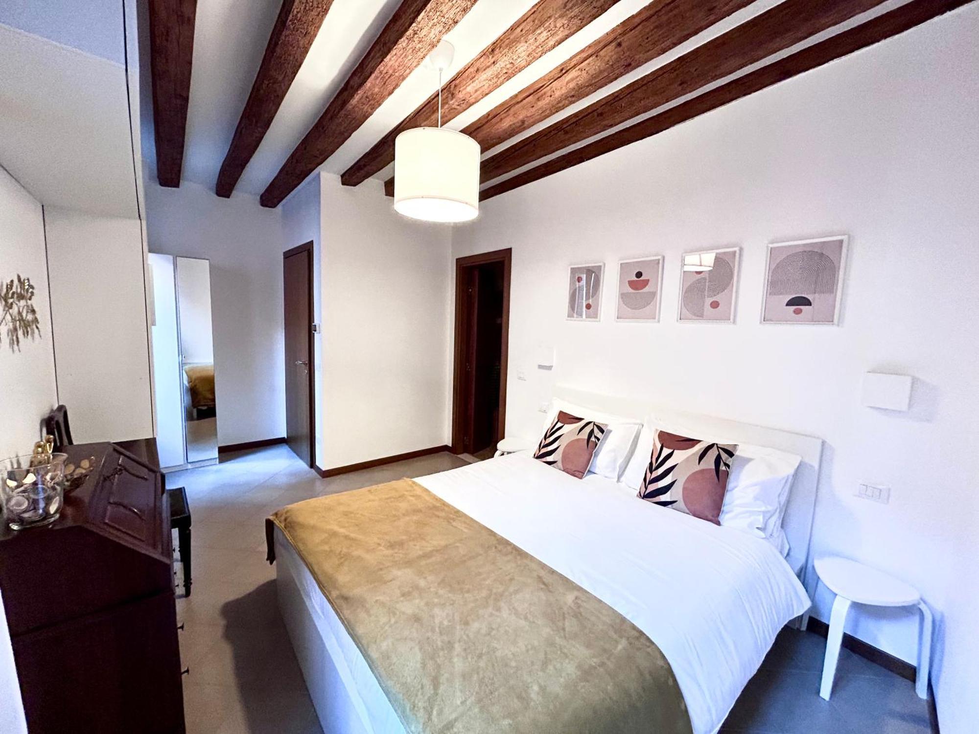 Central Flat Romantic Domus Remedio Venice Exterior photo